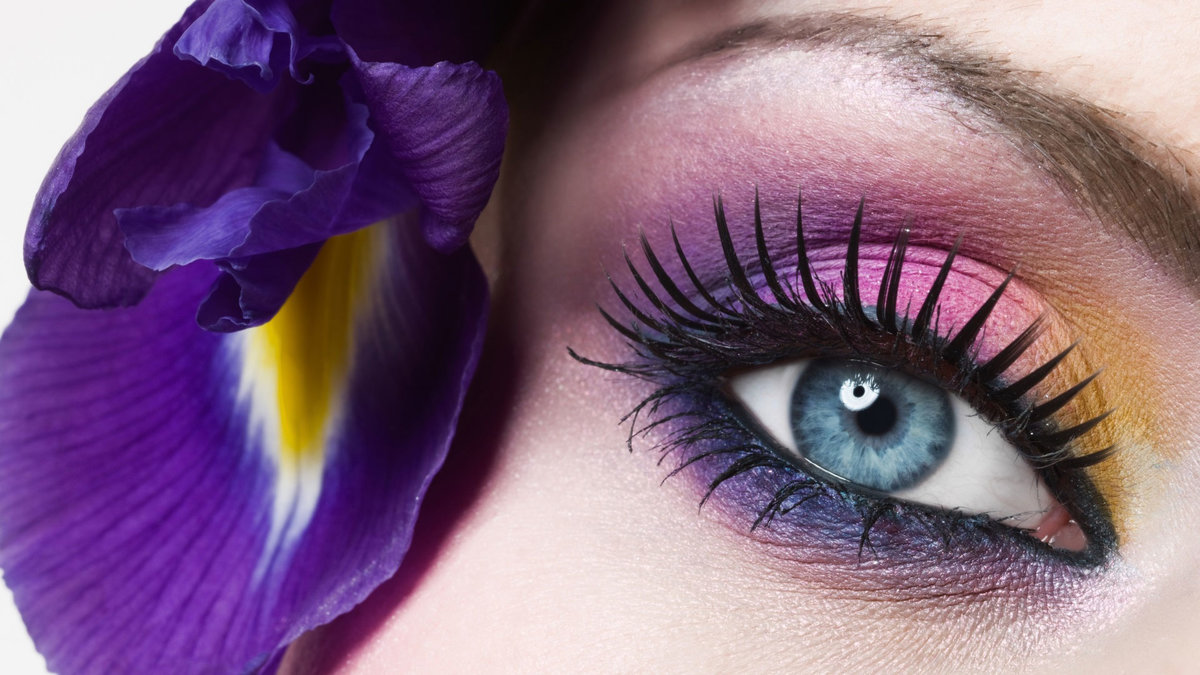 MAKE-UP BAR
